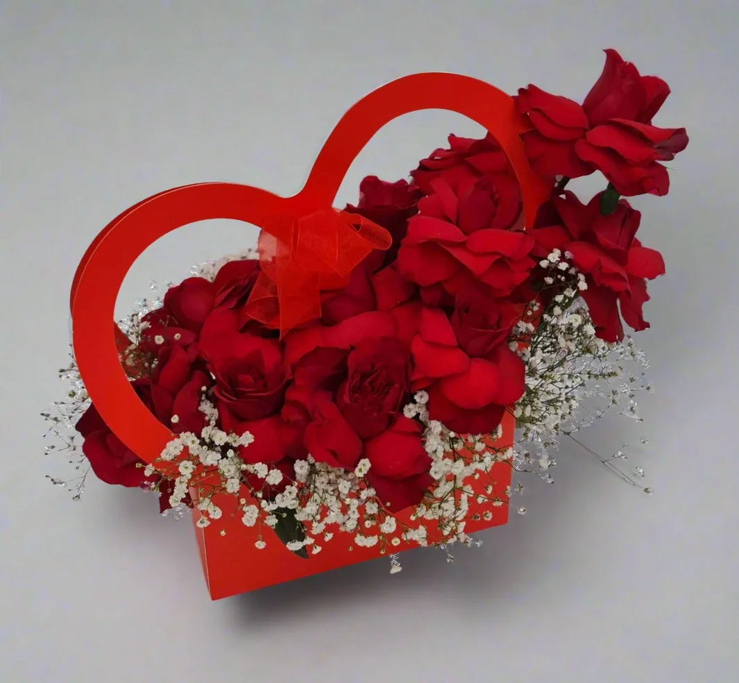 Roses_in_Elegant_Heart_Box