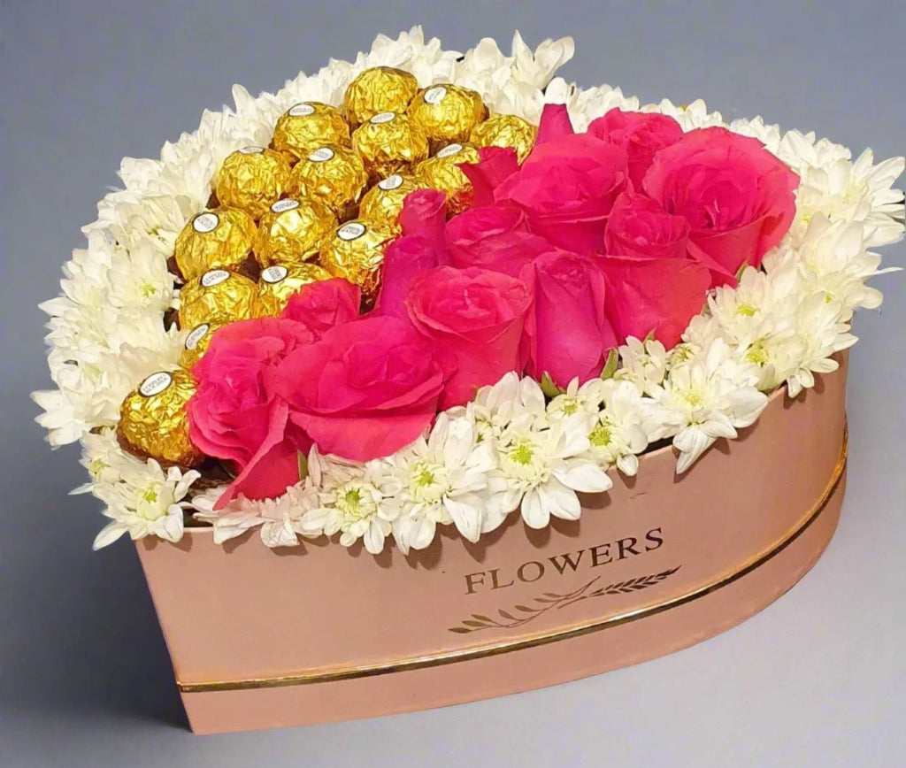 Heart_Box_with_Roses_Chocolates