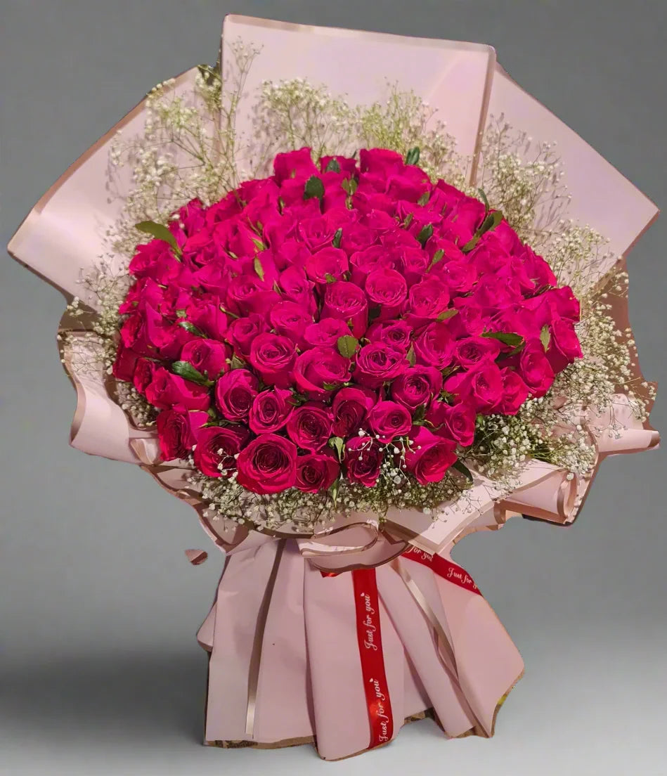 Red_Rose_Bouquet_for_Romantic_Gestures