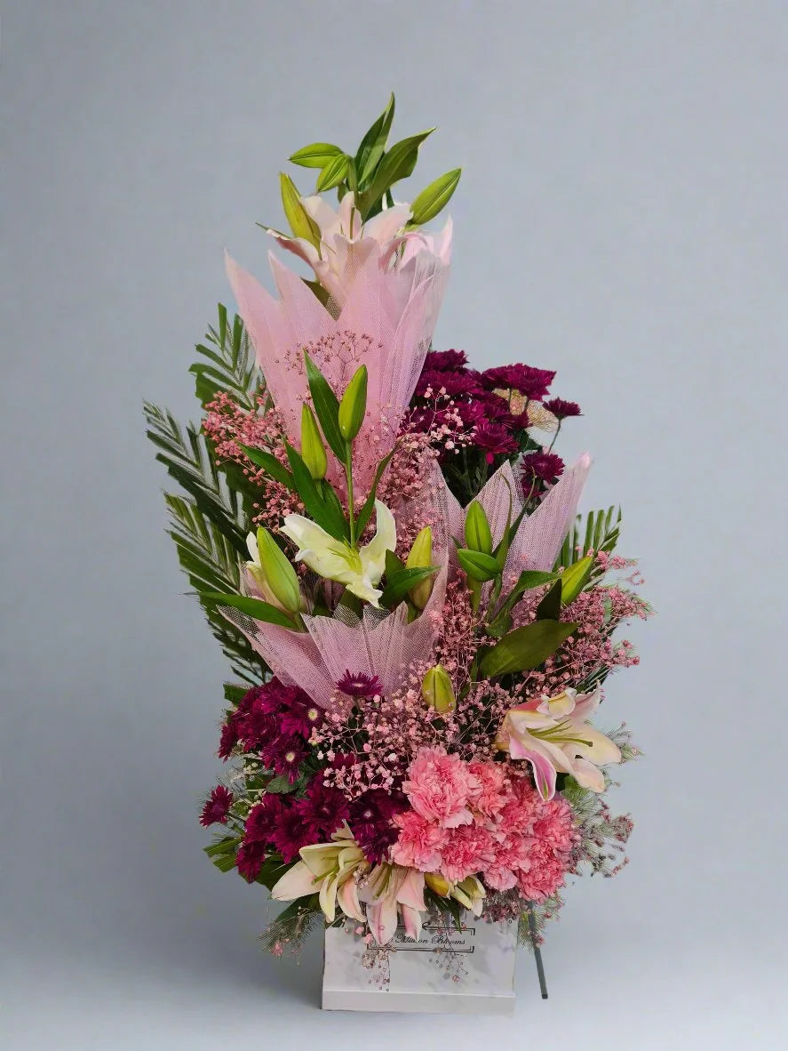 Mixed_Flowers_in_a_Box