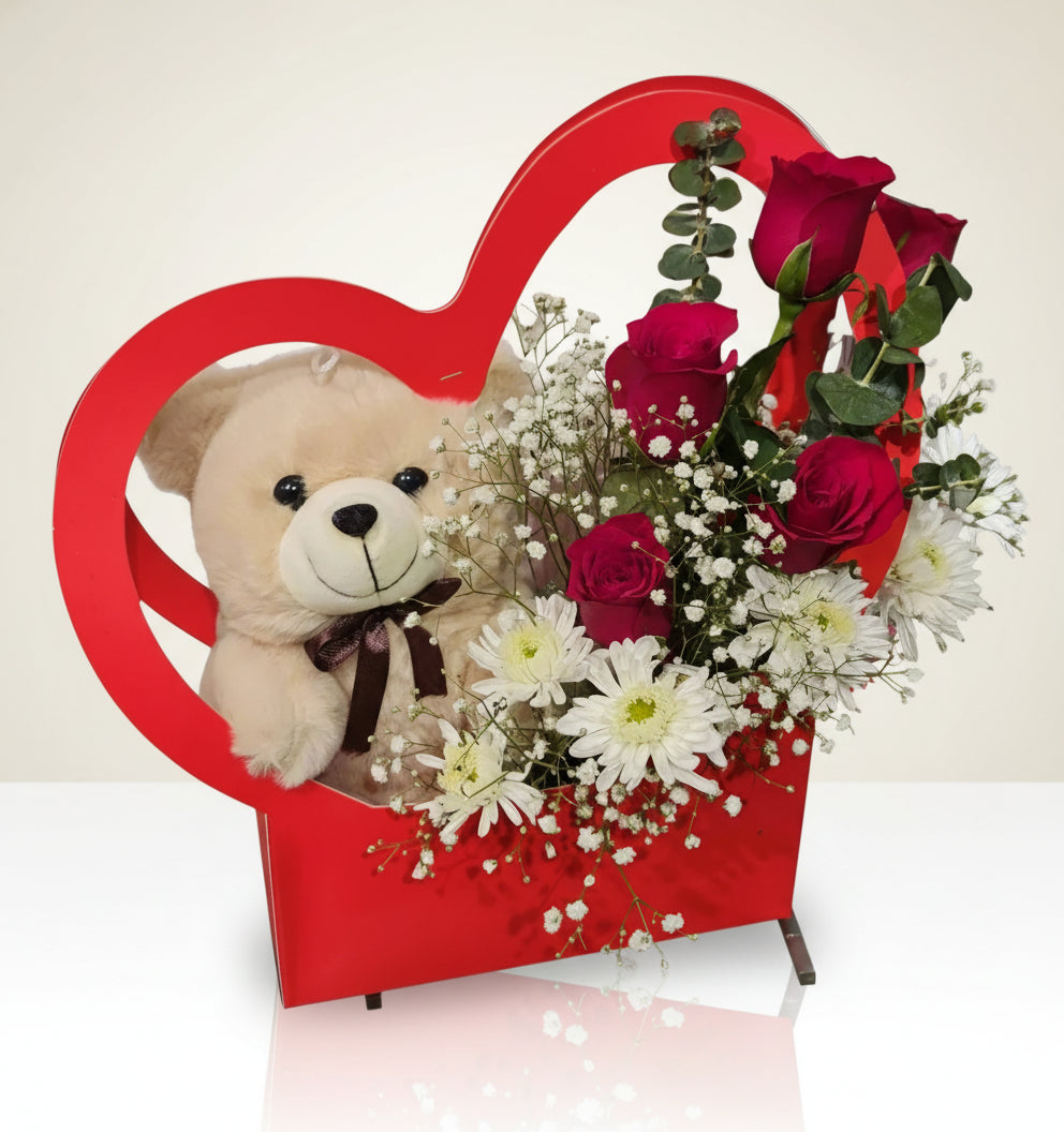 Teddy_Bear_with_Roses_and_Daisies